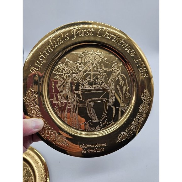 Dirilyte Gold Metal Christmas Plates Russia, Portugal & Australia Vintage Rare - Picture 2 of 12